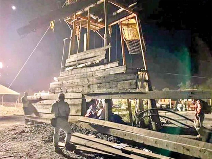 Accidente en Coahuila: Trabajan contra reloj para salvar a mineros