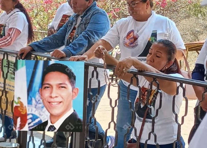 "Al faltarme uno, mi corazón está roto", madre de José Octavio, joven desaparecido en Guadalajara