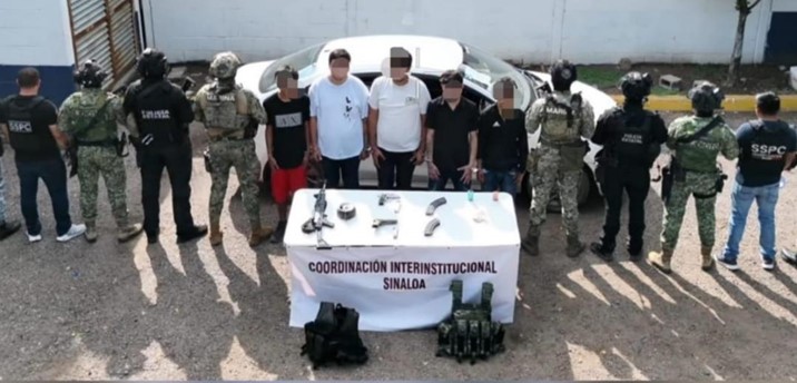 Aseguran AK-47 y equipo táctico durante operativo en Aguaruto
