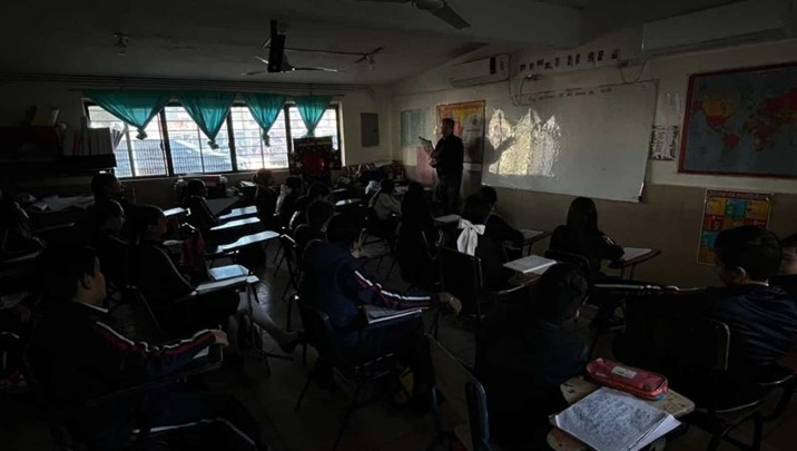 Hay 22 escuelas aún sin luz en Sinaloa; Gobierno busca concluir rehabilitación
