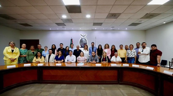 Se reúnen legisladores de Morena y PVEM con Yeraldine Bonilla