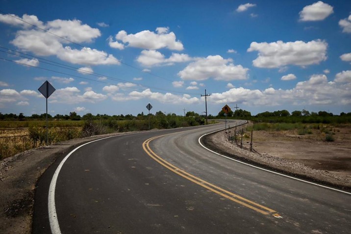 Entrega Rocha carreteras en Bataoto y El Paraíso, en Navolato, con una inversión de 37.6 millones de pesos