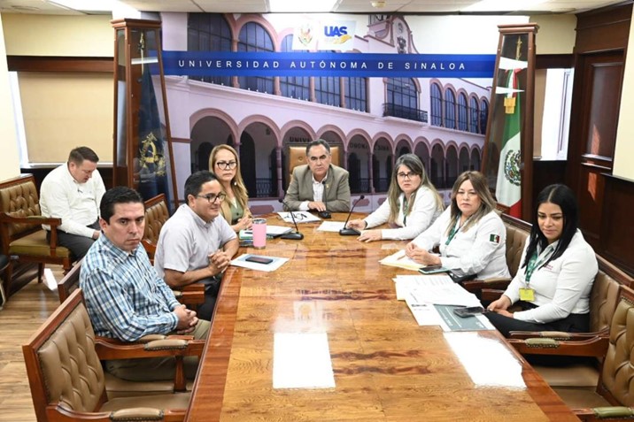 Acuerdan el Rector de la UAS y autoridades del IMSS un convenio para contar con todos los servicios de seguridad social