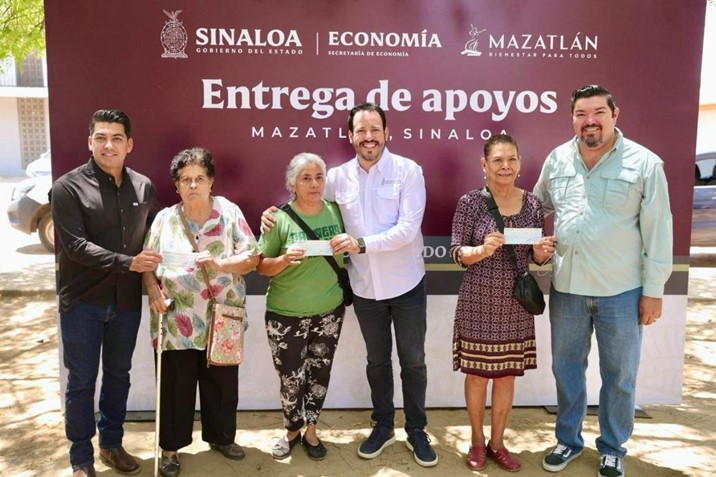 Gobierno fortalece comercio con apoyos a tianguistas en Mazatlán