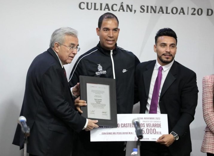 Rocha Moya entrega el Premio Estatal del Deporte 2022