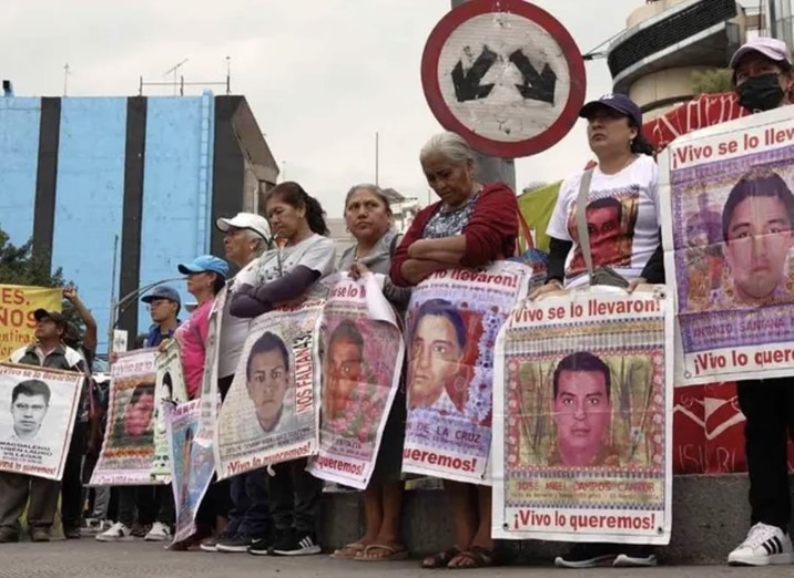 Minuto a Minuto: Marcha por los 10 años de la desaparición de los 43 ...