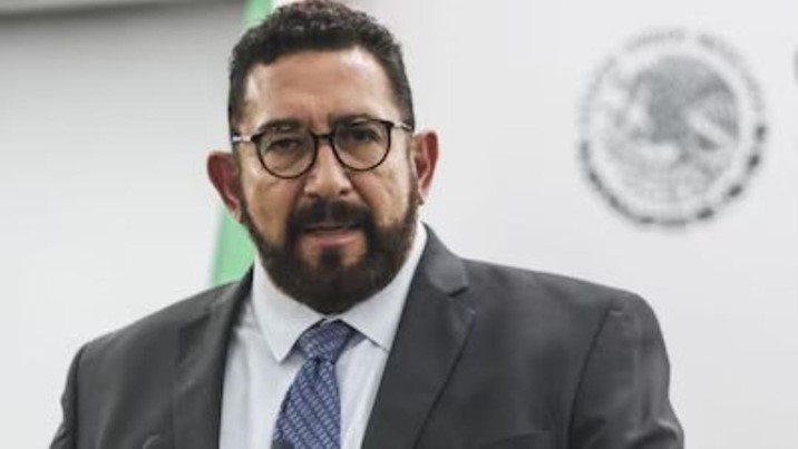 Ulises Lara renuncia a la FGR por motivos personales