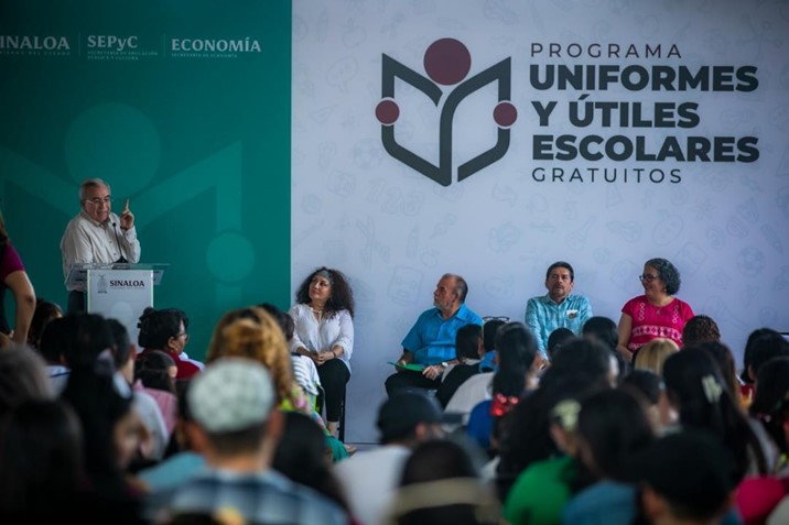 No crean lo que hablan de los libros de textos: Rocha Moya