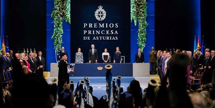 Miles exigen retirar a Messi premio por conducta antideportiva