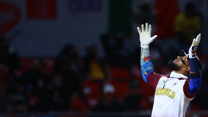 Suspenden indefinidamente a Danry Vásquez tras brutal pelea en la LMB