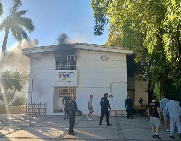 Reportan incendio al interior del Centro de Internamiento de Adolescente