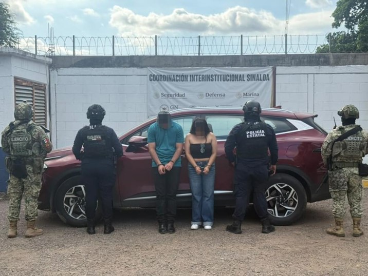 Recuperan camioneta robada y detienen a dos personas en Culiacán