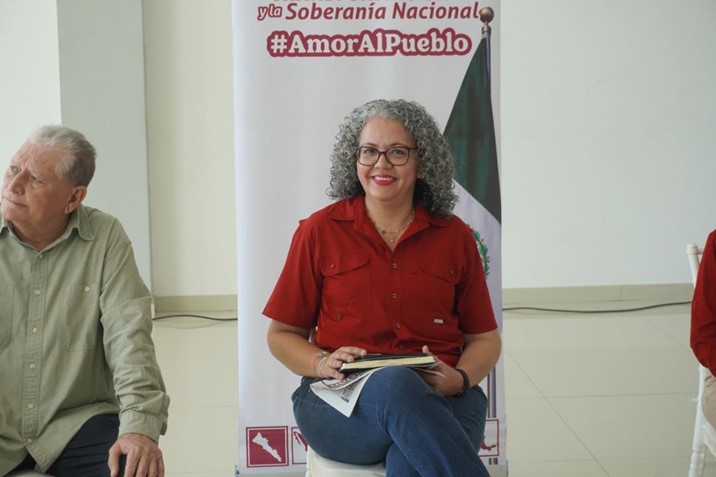 Graciela Domínguez recorre Elota y pide defender la transformación