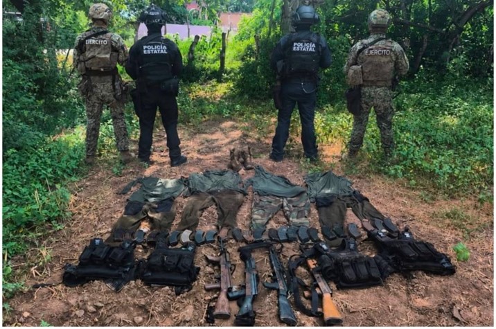 Localizan campamento con armas y municiones en El Recodo, Mazatlán