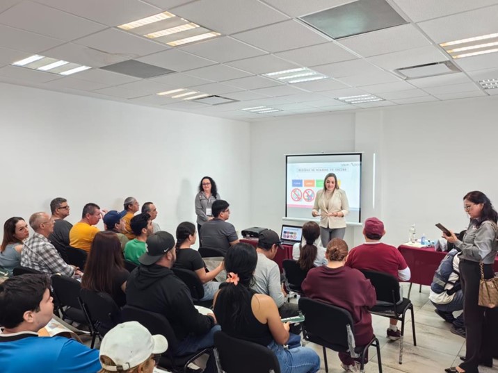COEPRISS capacita a comerciantes de Mazatlán para fortalecer seguridad sanitaria