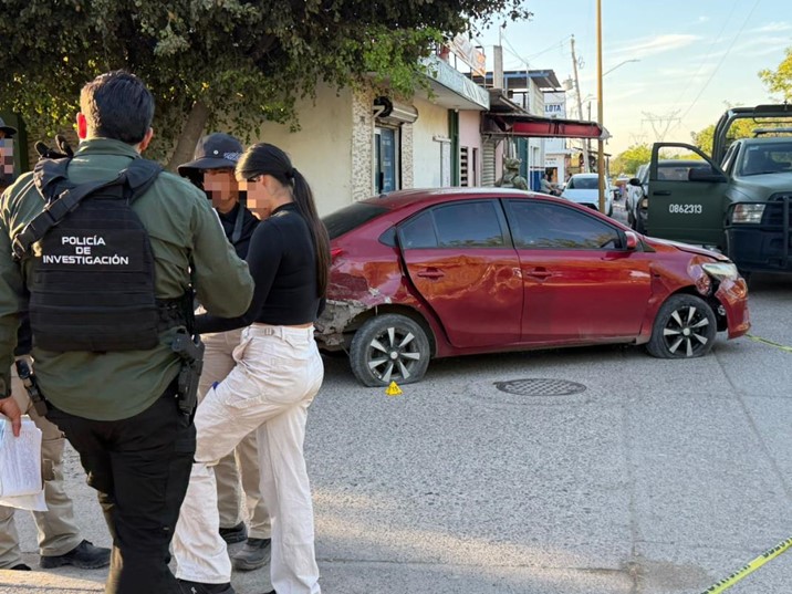 Aseguran dos vehículos baleados tras persecución en Laureles Pinos, Culiacán