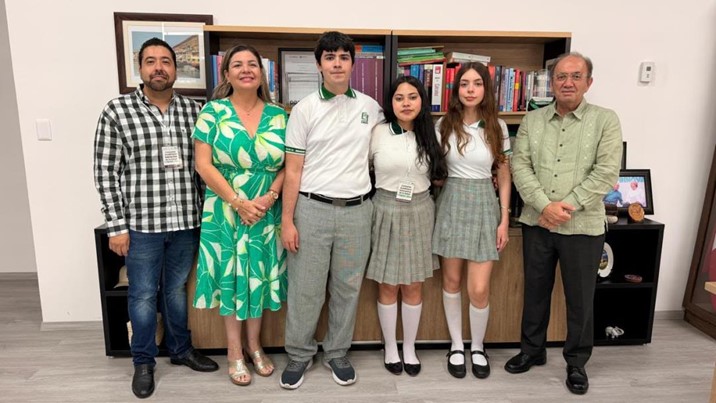 Estudiantes de COBAES compiten por demostrar su preparación en Enfermería