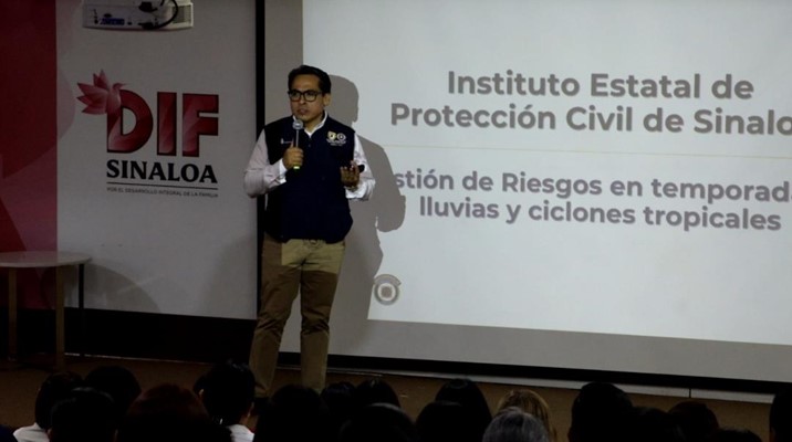 Capacitan a personal de DIF Sinaloa para fortalecer la operación de refugios temporales