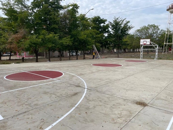 Ayuntamiento de Culiacán rehabilita cancha en La Noria, Imala