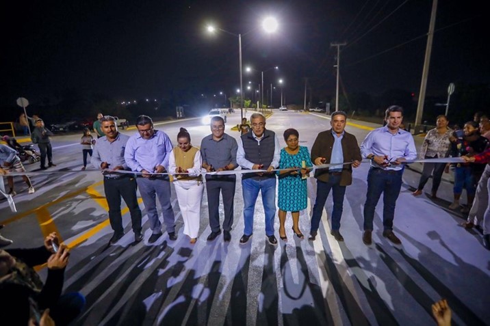 Rocha inaugura la avenida Santa Rosa, en Mazatlán