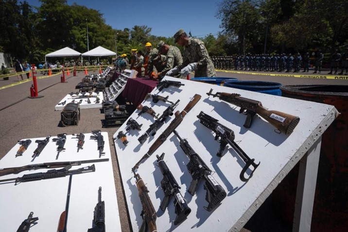 Ejército Mexicano destruye más de 800 armas de fuego; alcaldesa participa en evento de la Novena Zona Militar