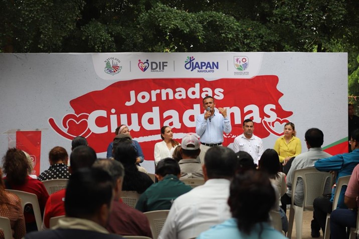 Jorge Bojórquez lleva servicios y mejoras a familias de Balbuena