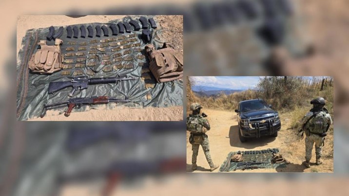 Localizan vehículo robado con armamento y equipo táctico en Badiraguato