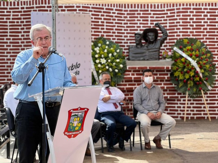 Rocha conmemora aniversario luctuoso de Rosario y Alejo Uzárraga