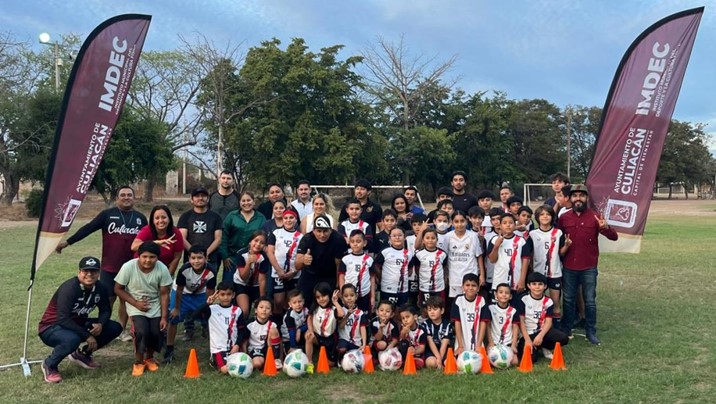 El IMDEC divierte y activa a niñas, niños y jóvenes de la Escuelita de Fútbol Culiacancito FC