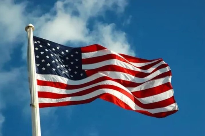 Trump demanda a cuatro estados por beneficios para estudiantes indocumentados