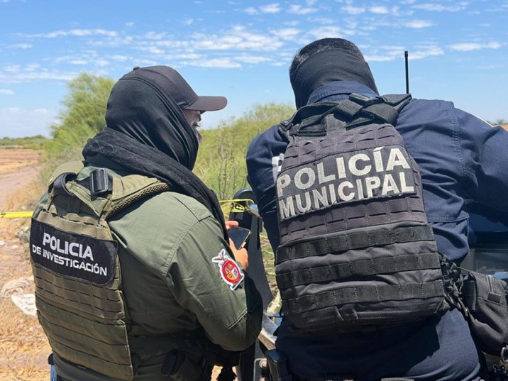 Hallan a dos personas asesinados a balazos en carretera de Badiraguato