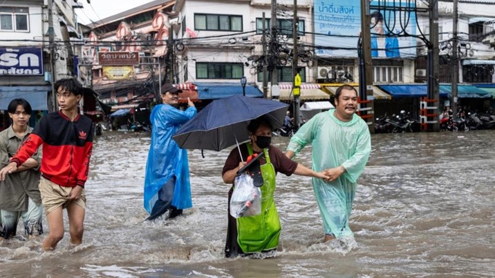 Bangkok enfrenta graves inundaciones tras lluvias torrenciales