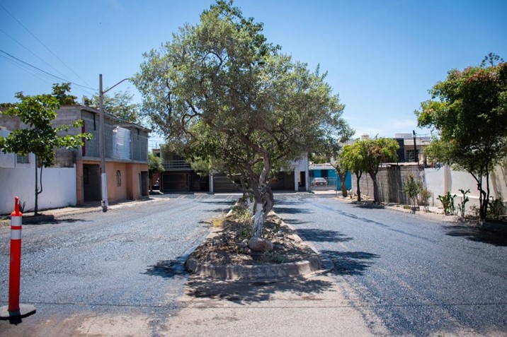 Refuerzan rehabilitación de calles en diversos puntos de Culiacán