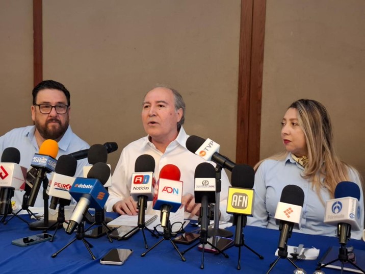 Estrada Ferreiro, incompatible con el PAN: Eduardo Ortiz
