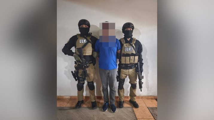 Detienen a presunto extorsionador mediante orden de aprehensión