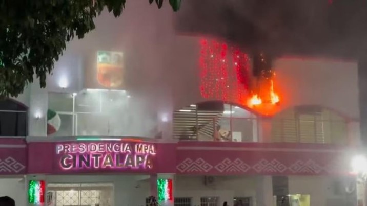 Fuegos artificiales provocan caos durante festejos patrios en Chiapas