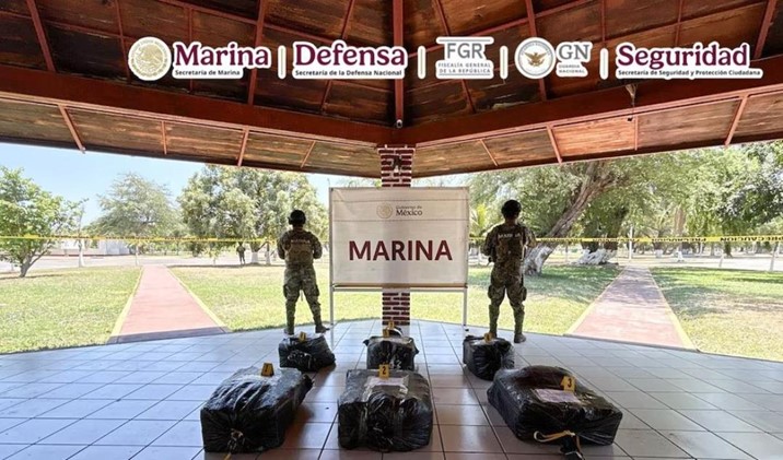 Marina asegura embarcación de cocaína con valor de 56.7 mdp en Michoacán