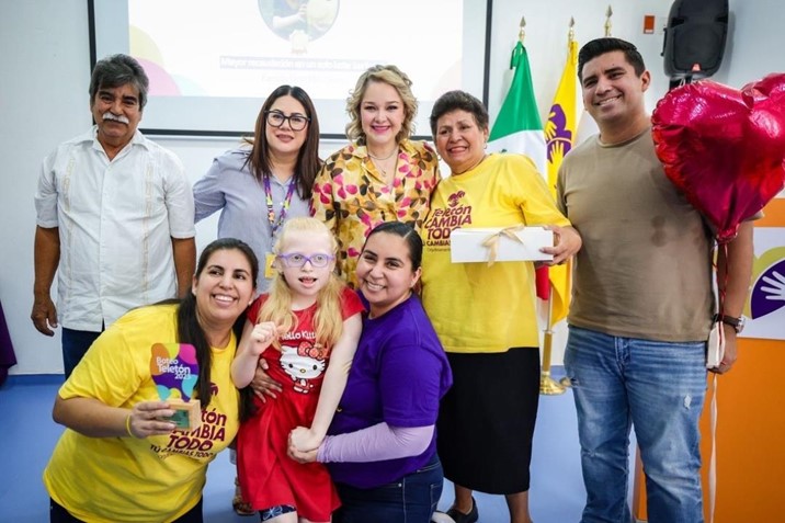 Eneyda Rocha Ruiz de visita por el CRIT Teletón Sinaloa