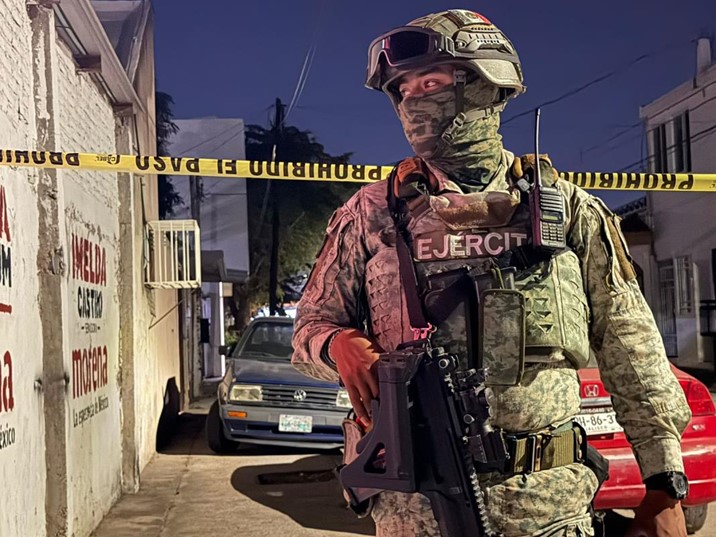 Mujer es hospitalizada tras recibir disparo en la cabeza en la colonia Domingo Rubí, Culiacán 