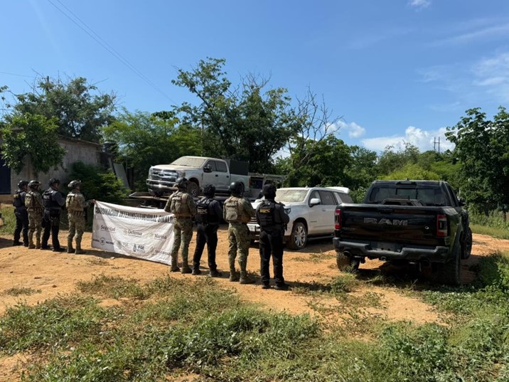 Aseguran cuatro vehículos con blindaje artesanal durante operativo en Culiacán 