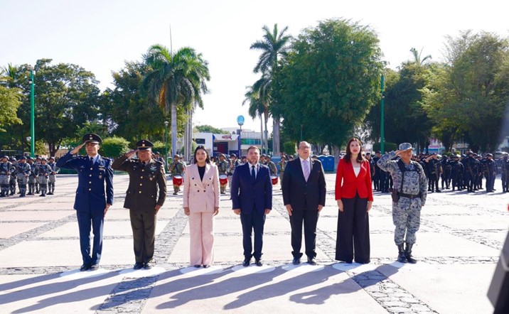 Gobierno de Sinaloa recuerda el Día del Trabajo con honores a la bandera