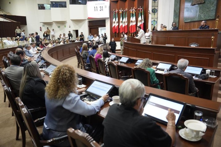 Congreso avala por unanimidad periodo vacacional para su personal administrativo