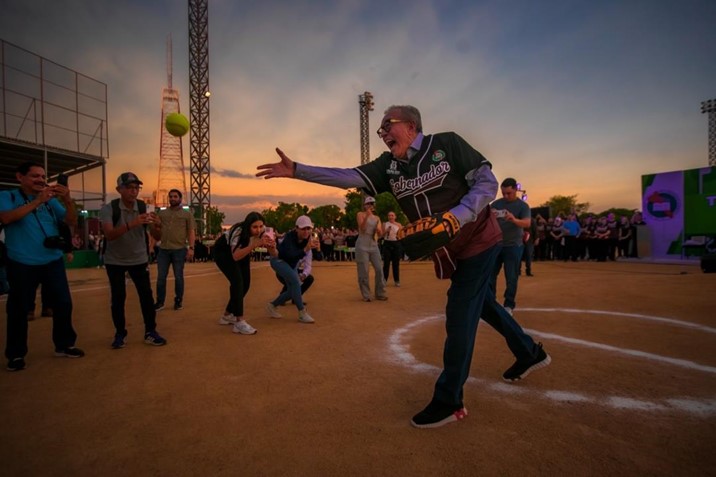 Entre porras y aplausos inaugura Rocha Moya el Torneo de Softbol STASE 2024