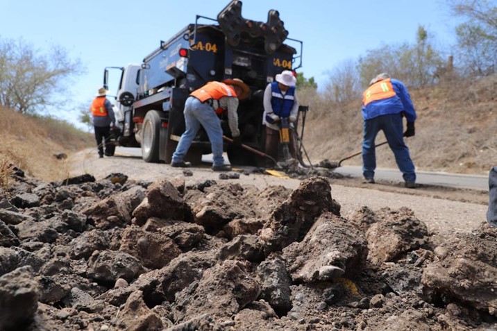 Ponen en marcha Programa Permanente de Bacheo en Elota