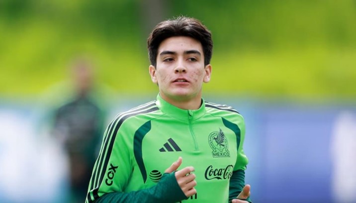 Mora se recupera y podría disputar minutos en el clásico de Concacaf