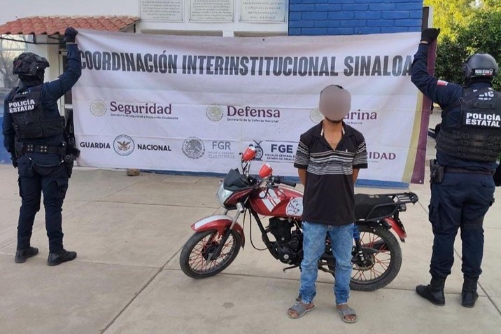 Recuperan dos motocicletas robadas y detienen a un hombre en Culiacán