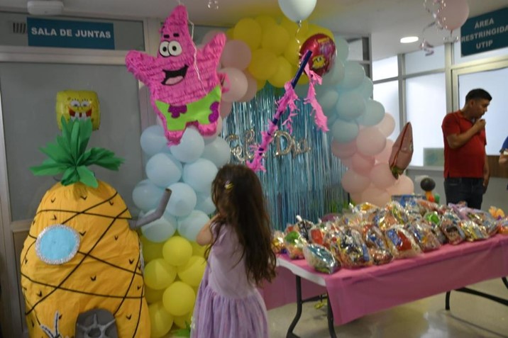 Lleva IMSS Sinaloa alegría y acompañamiento a niñas y niños hospitalizados en el HGR No. 1