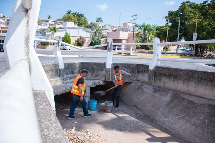 Fortalecen acciones de limpieza y desazolve en pluviales de la ciudad