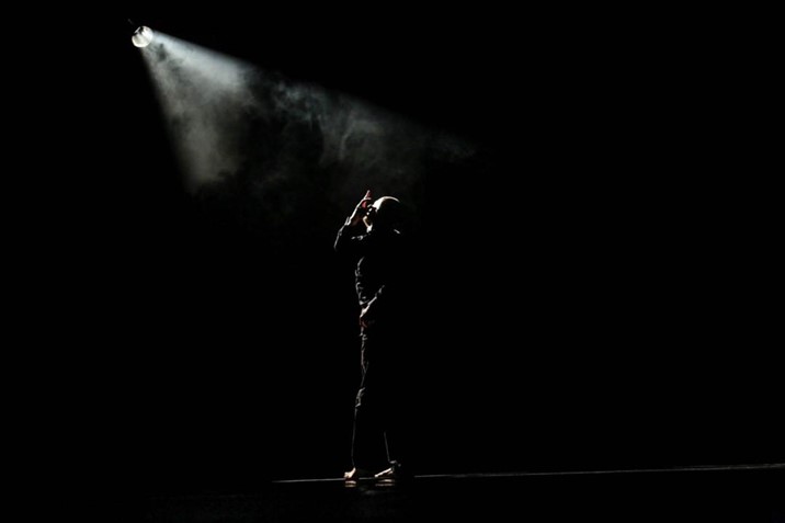 Presentan “T.O.C.”, una exploración escénica sobre identidad y migración