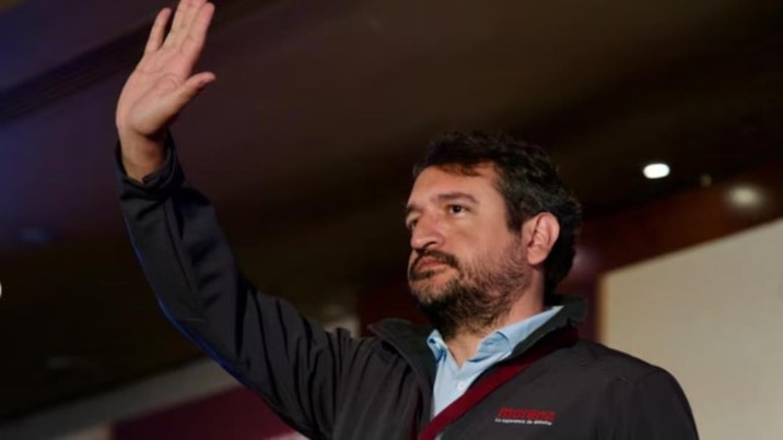 López Beltrán se registra para competir por diputación federal en Tabasco